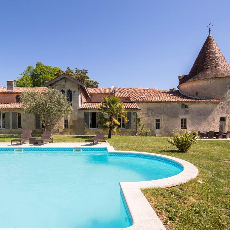 Chateau De Puyrigaud Bed and Breakfast Léoville Exteriör bild